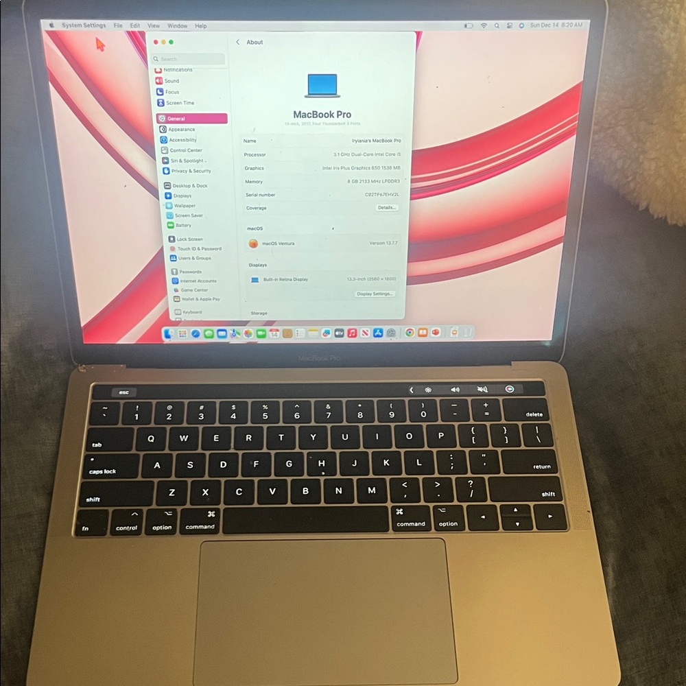 Apple MacBook in Sleek Silver - Picture 2 of 2